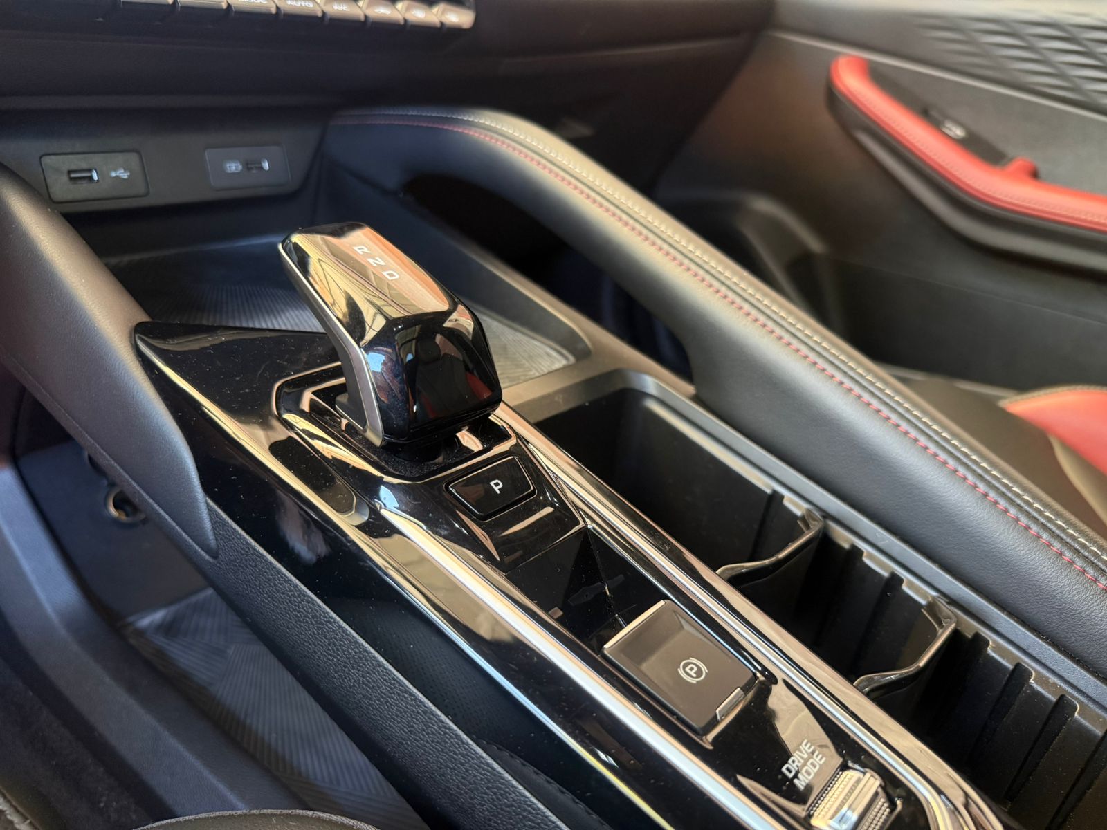 GEELY NEW COOLRAY 2023 - Imagen 7 de 15