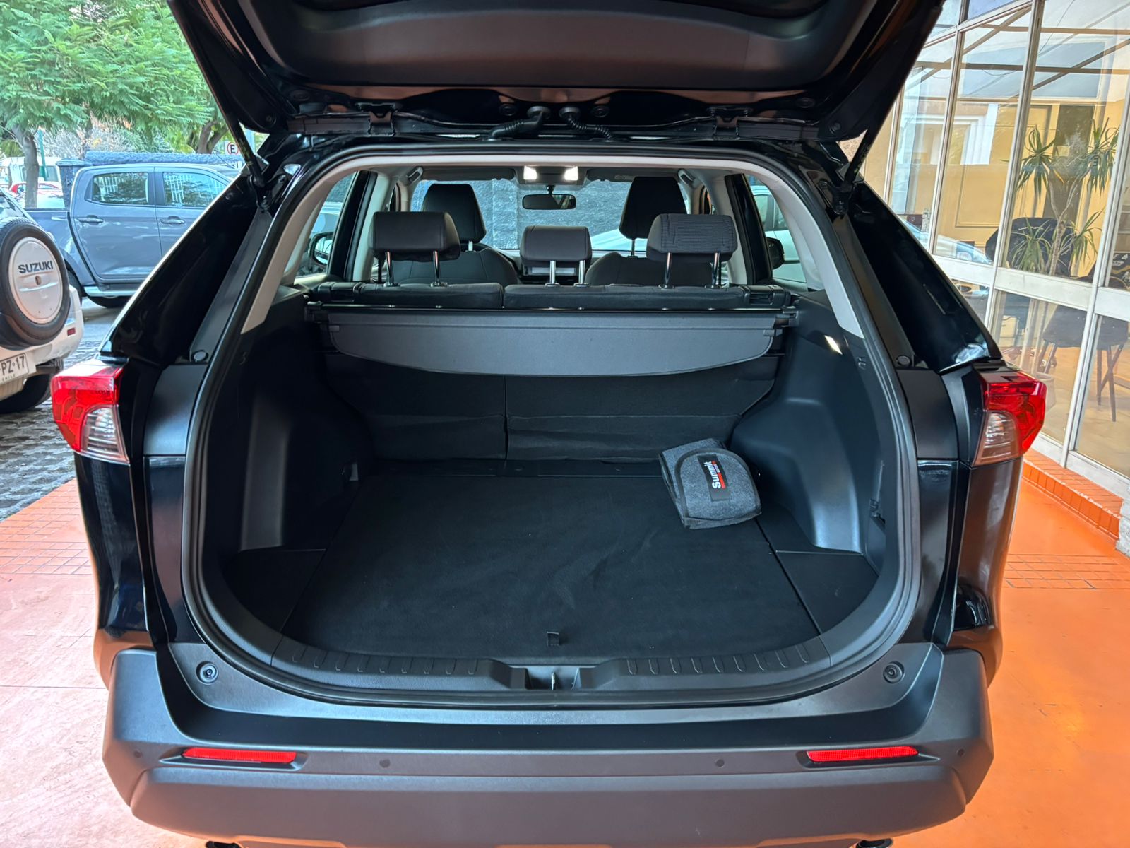 TOYOTA RAV4 2023 - Imagen 14 de 15
