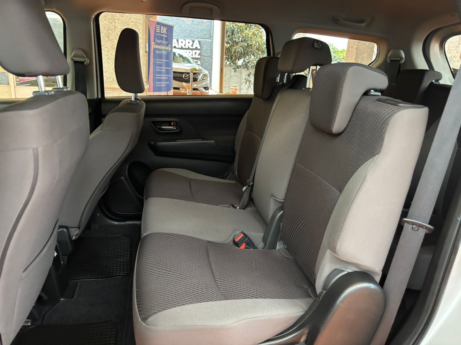 SUZUKI ERTIGA 2023 - Imagen 10 de 15