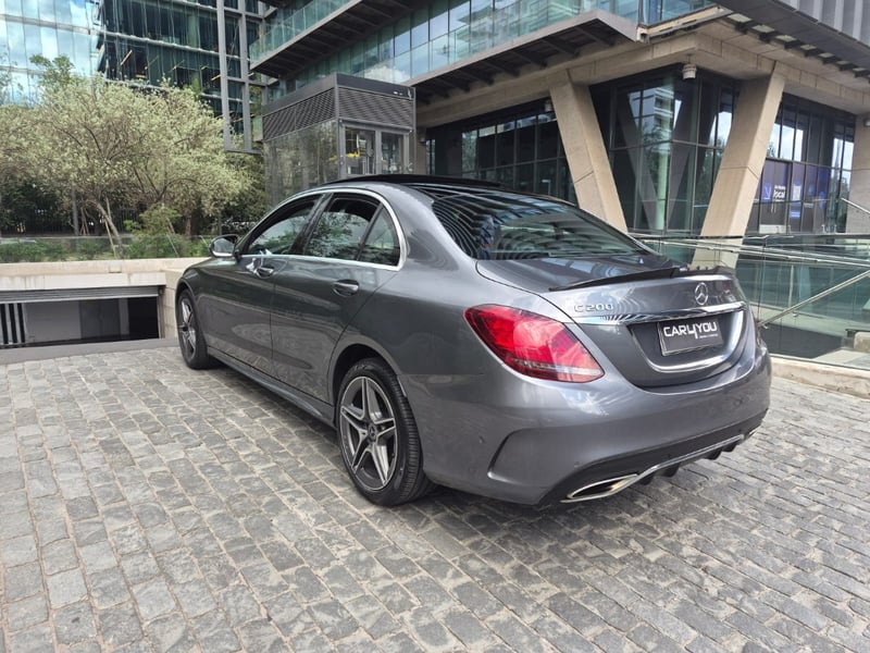 Mercedes-Benz C200 LOOK AMG 2019 - Imagen 6 de 10
