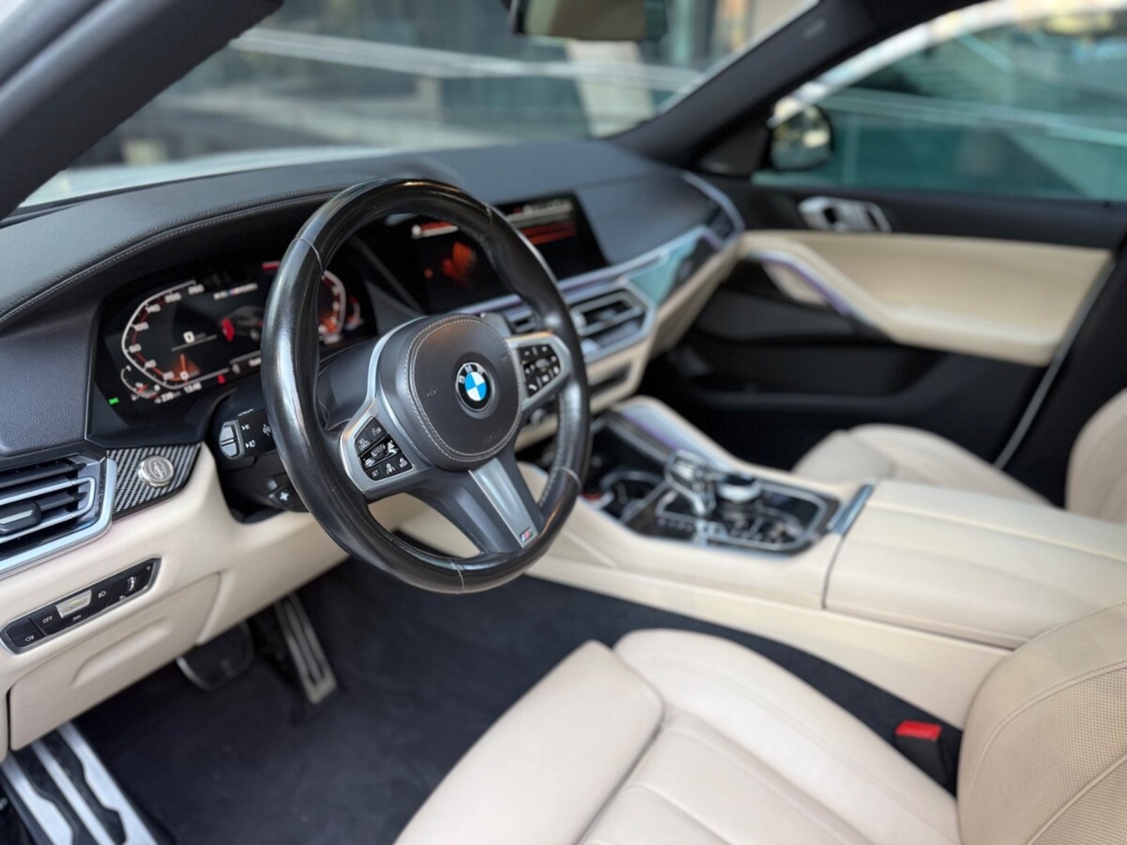 BMW X6 50I M 2022 - Imagen 8 de 10