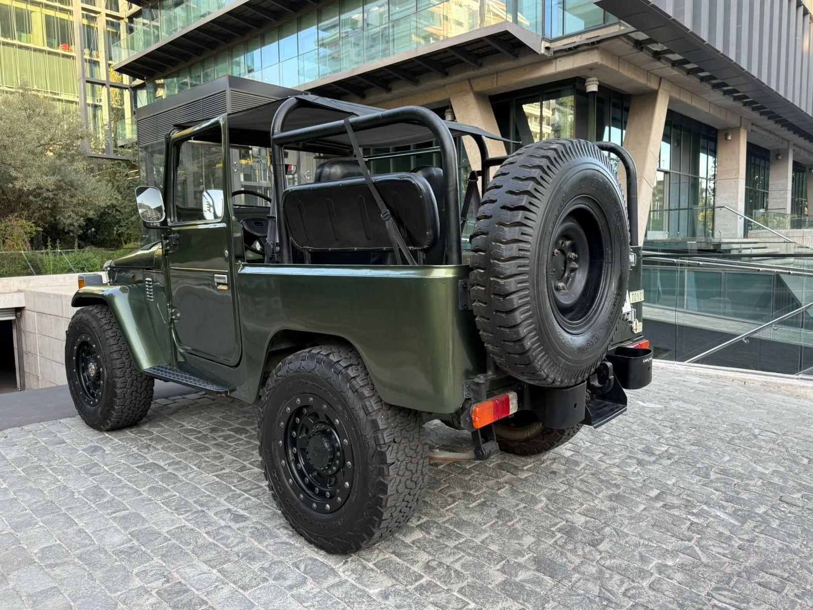 TOYOTA LAND CRUISER FJ40 4X4 AÑO 1981 - Imagen 4 de 10