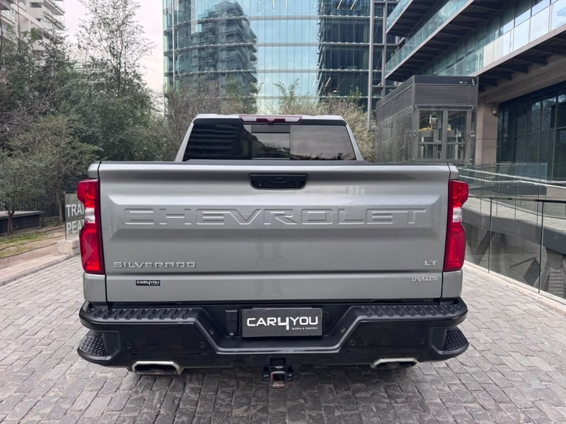Chevrolet SILVERADO 5.3 LT TRAIL BOSS Z71 4X4 AT 4P. 2023 - Imagen 6 de 10