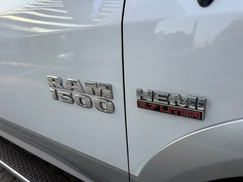 Dodge RAM 1500 LARAMIE 5.7 HEMI 2016 - Imagen 7 de 8