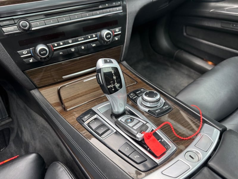 BMW 750 NIGHT VISION 2012 - Imagen 10 de 10