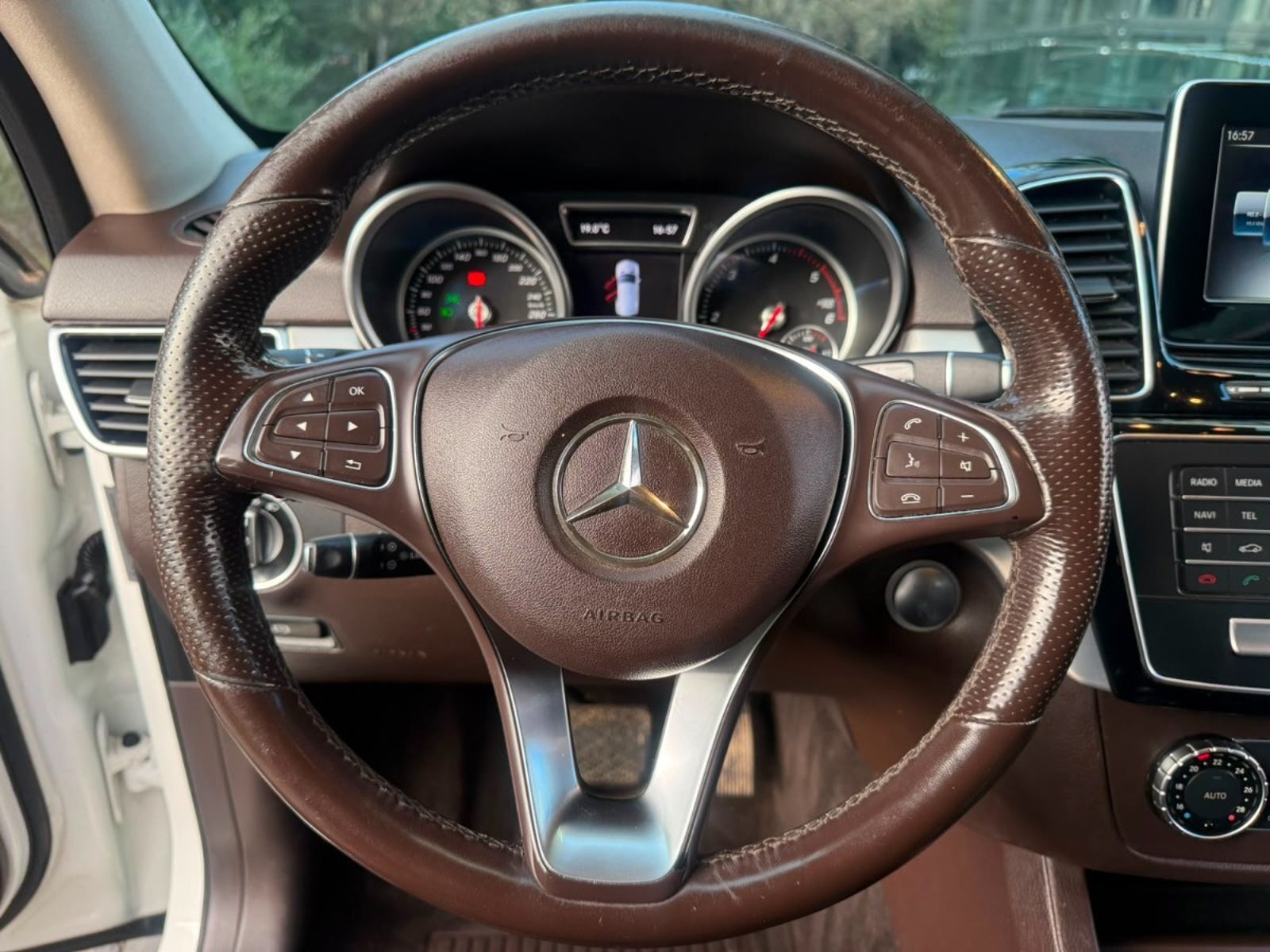 Mercedes-Benz GLE 250D GLE 250D 2017 - Imagen 8 de 10