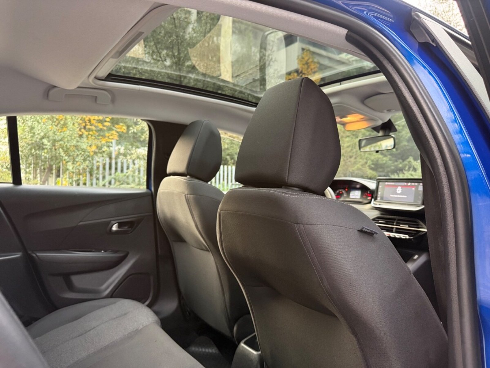 PEUGEOT 208 STYLE PURETECH 2023 - Imagen 7 de 9