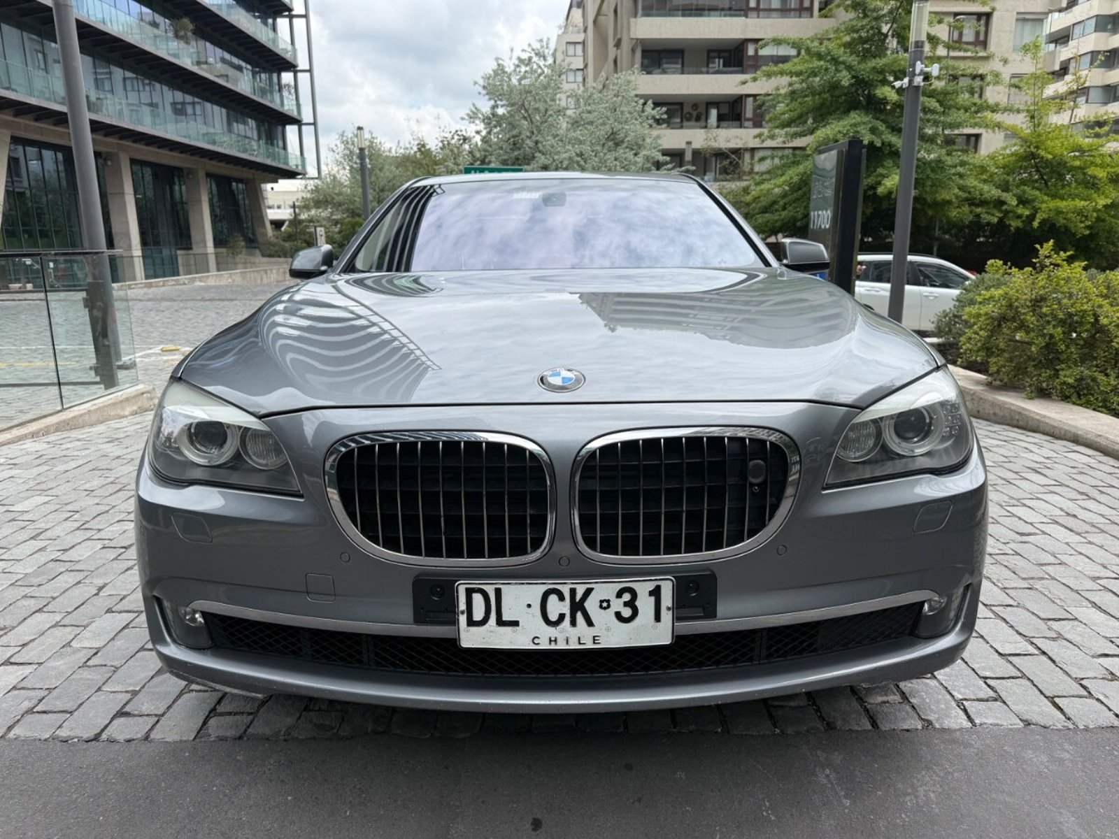BMW 750 NIGHT VISION 2012 - Foto 2 de 10