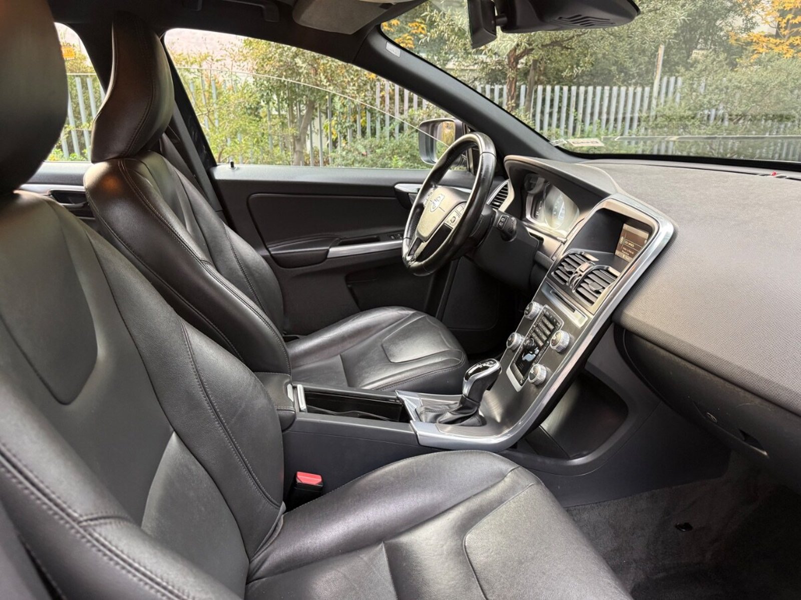 VOLVO XC60 T5 AWD 2017 - Imagen 9 de 10