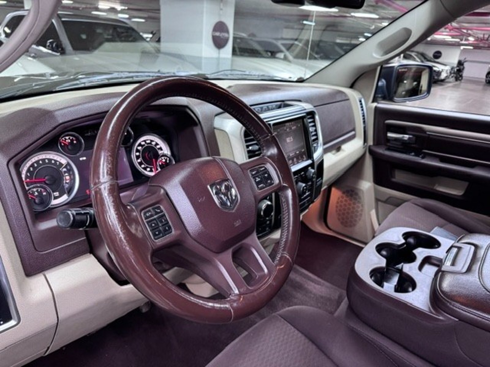 Dodge RAM 1500 SLT 4X4 3.600 2015 - Foto 5 de 5