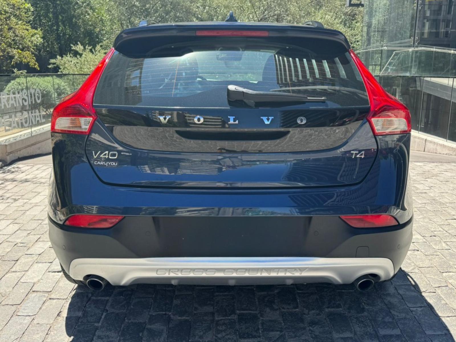 VOLVO V40 CC T4 COMFORT 2015 - Imagen 5 de 10