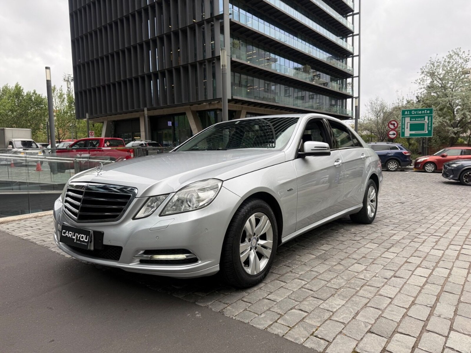 Mercedes-Benz E200 Blue Efficiency 2012