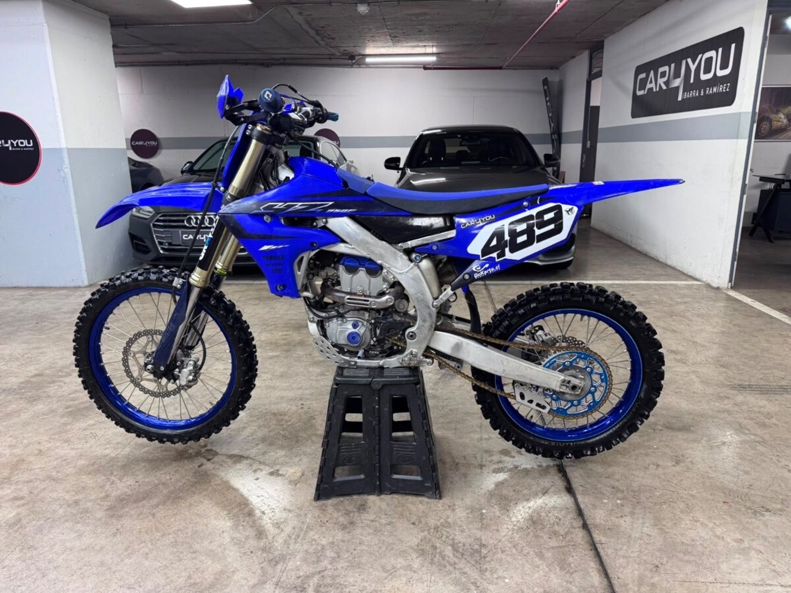 YAMAHA YZF 250 F 2023 - Foto 2 de 10