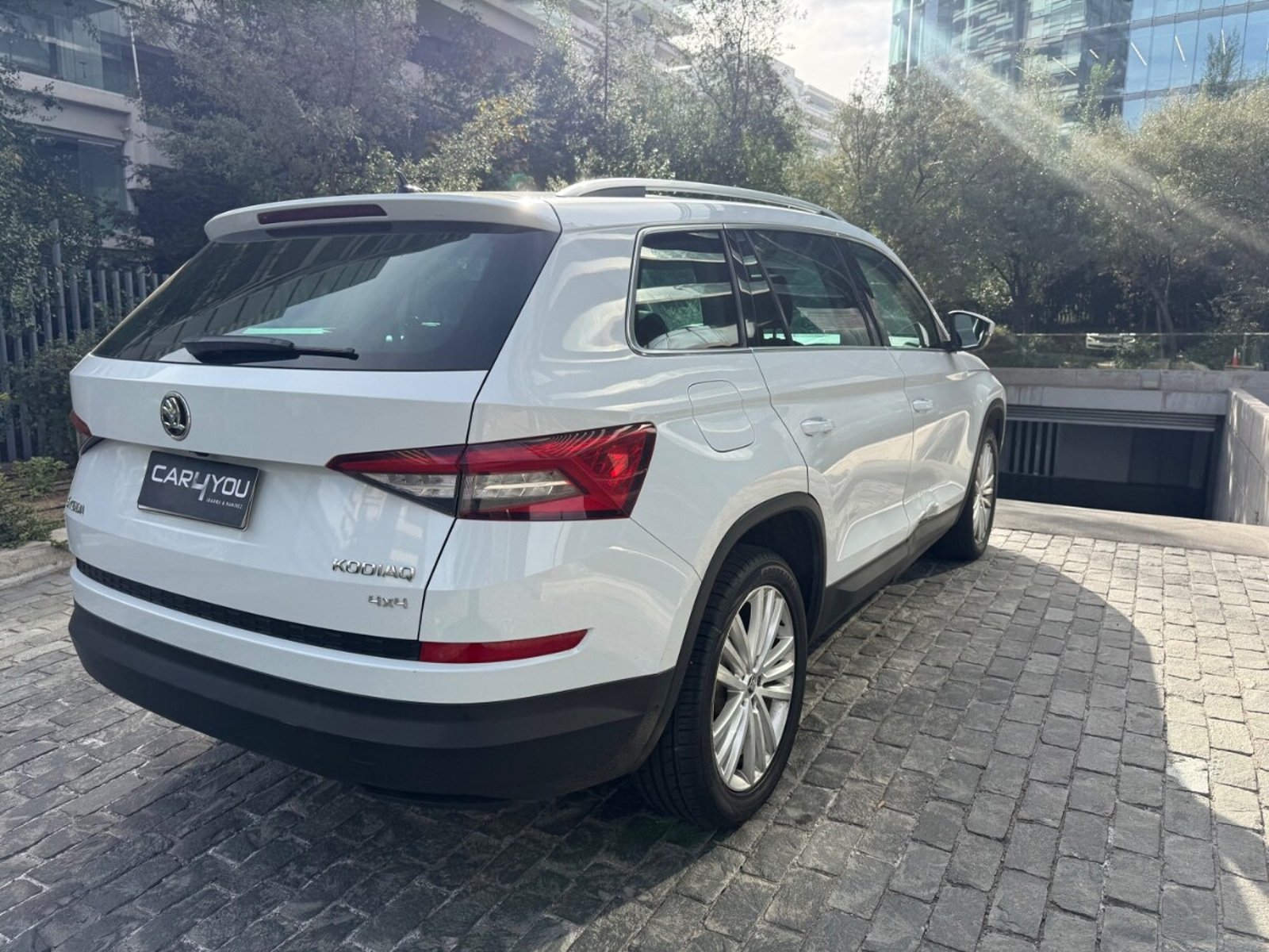 SKODA KODIAQ LIMITED 2019 - Imagen 7 de 10