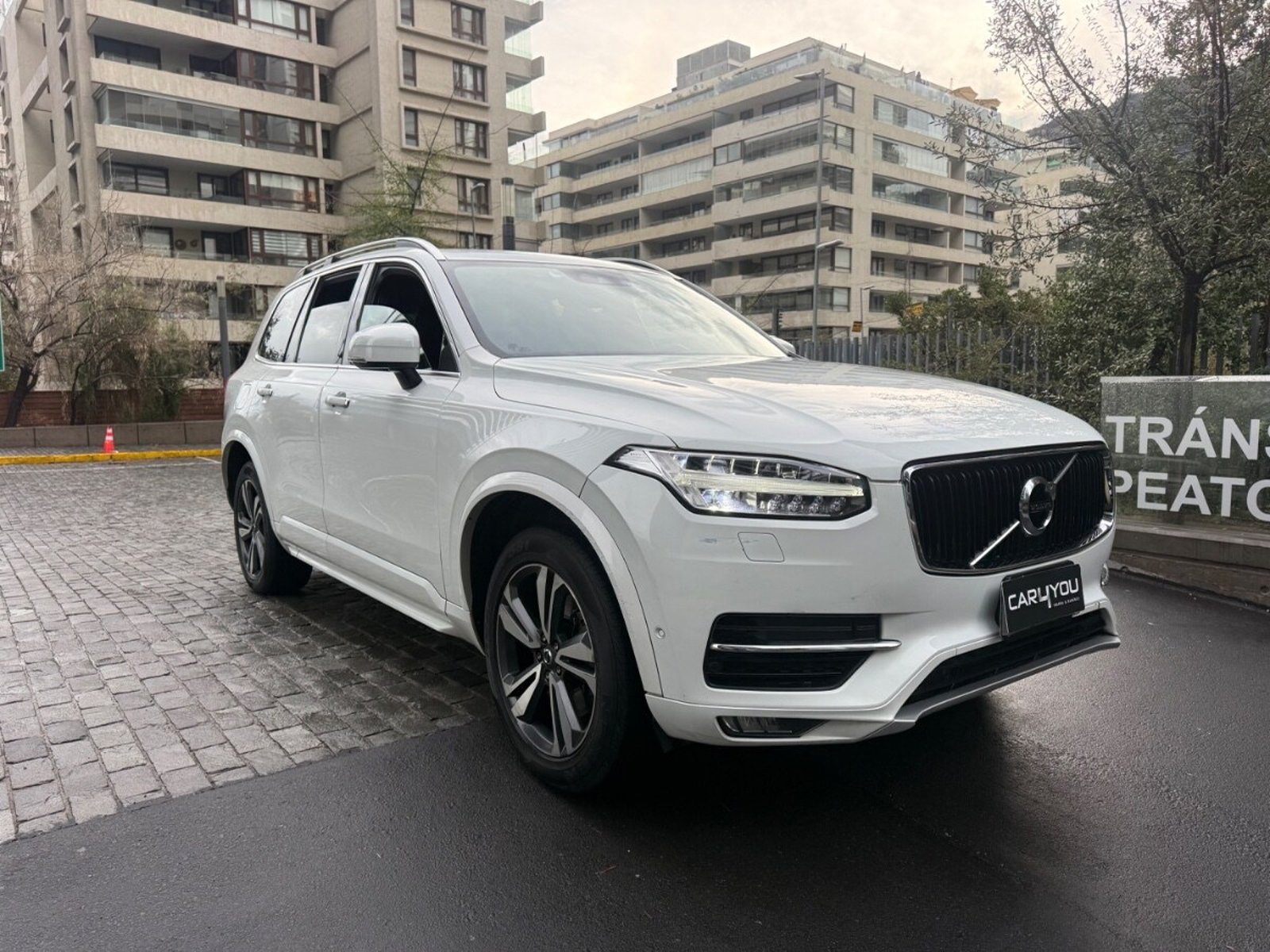 Volvo XC90 D5 AWD 2016 - Foto 3 de 10