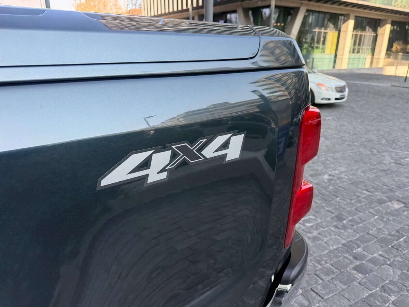 CHEVROLET COLORADO HIGH COUNTRY 2023 - Foto 3 de 9