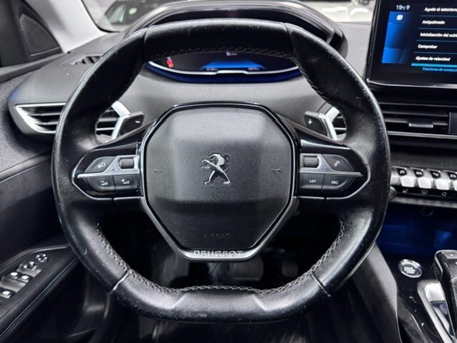 Peugeot 3008 BLUE HDI 130 2022 - Imagen 8 de 10