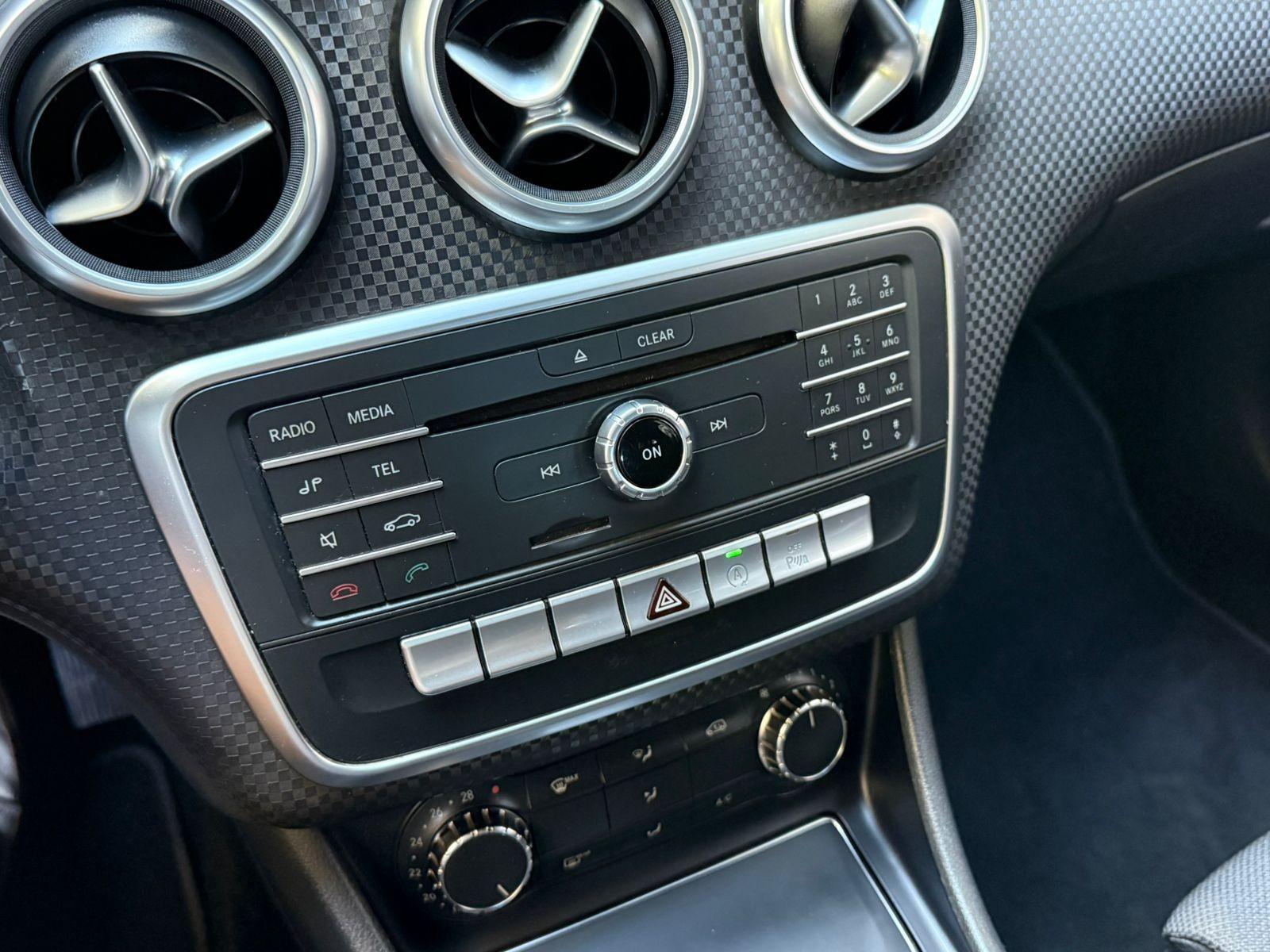 MERCEDES-BENZ A200 1.6 2017 - Imagen 7 de 9