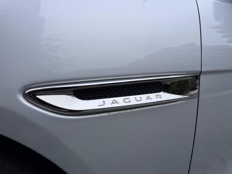Jaguar XE PRESTIGE 2019 - Imagen 7 de 10