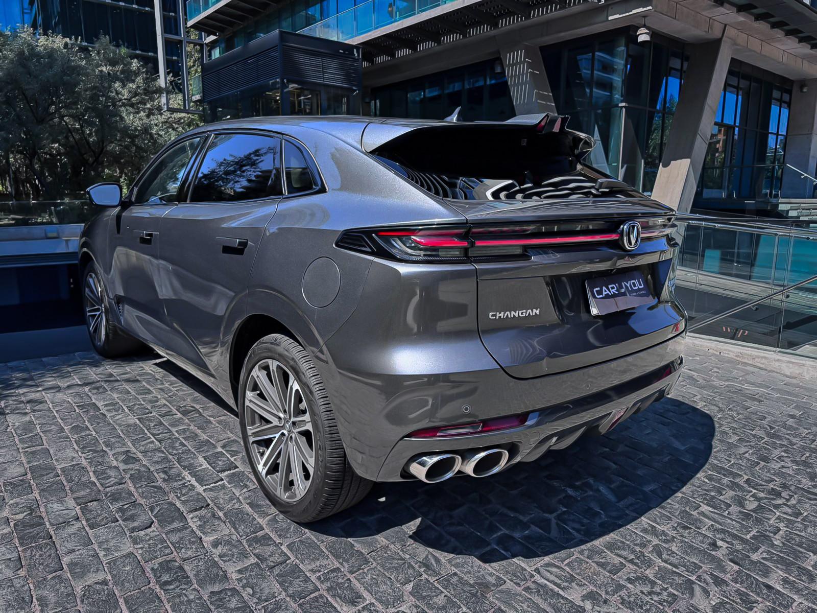 Changan UNI-K 2.0T de 233 HP 2024 - Foto 4 de 10