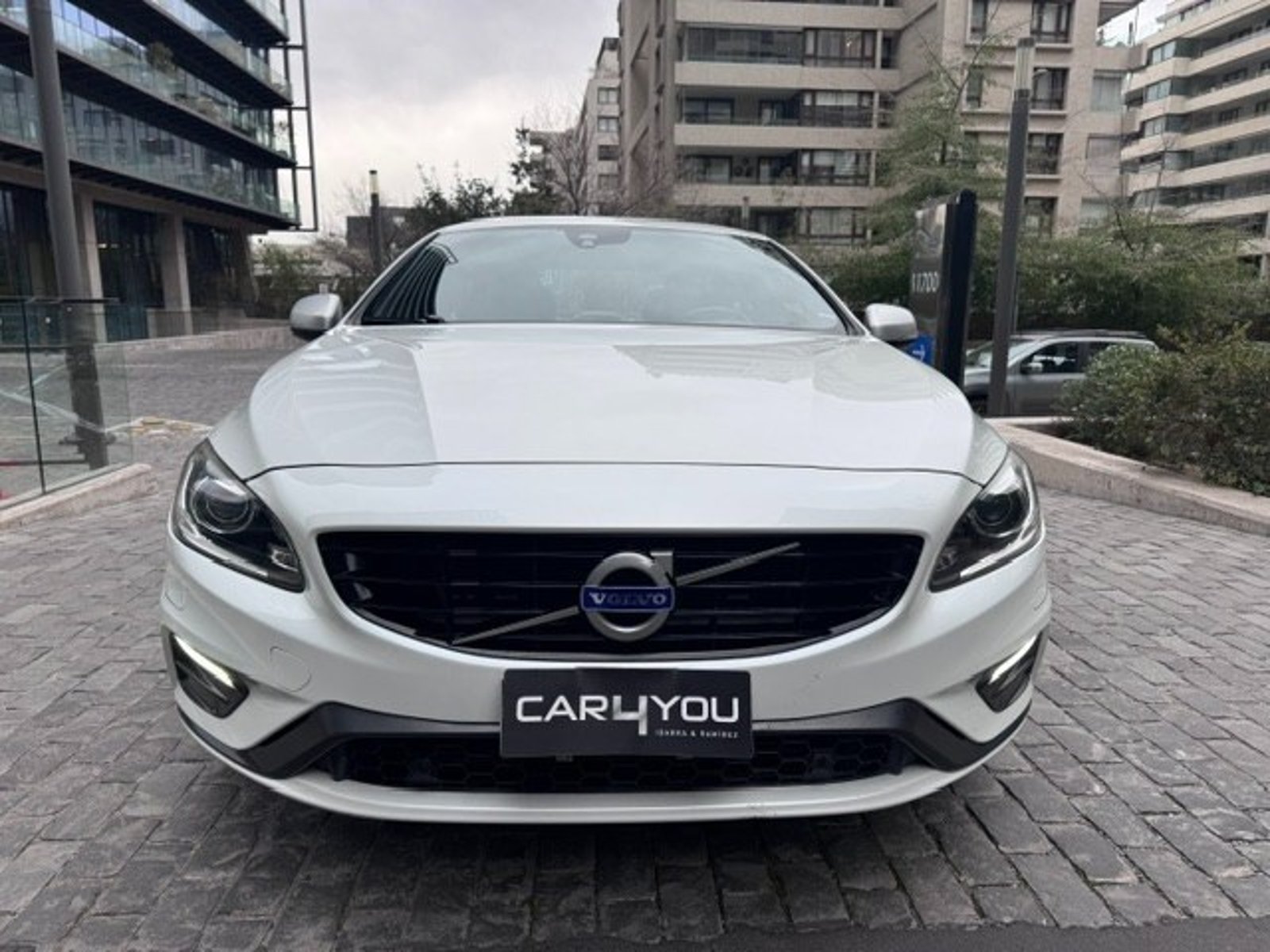 Volvo S60 T6 4WD. 2018 - Foto 2 de 10