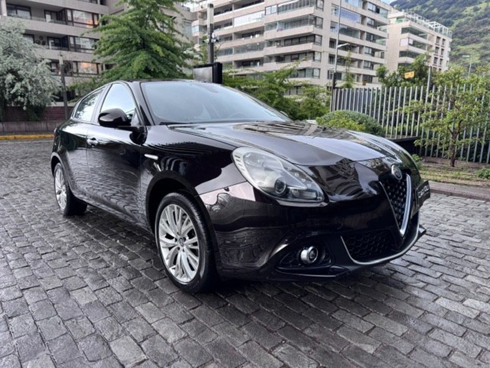 Alfa Romeo GIULIETTA DISTINCTIVE 2021 - Foto 3 de 10