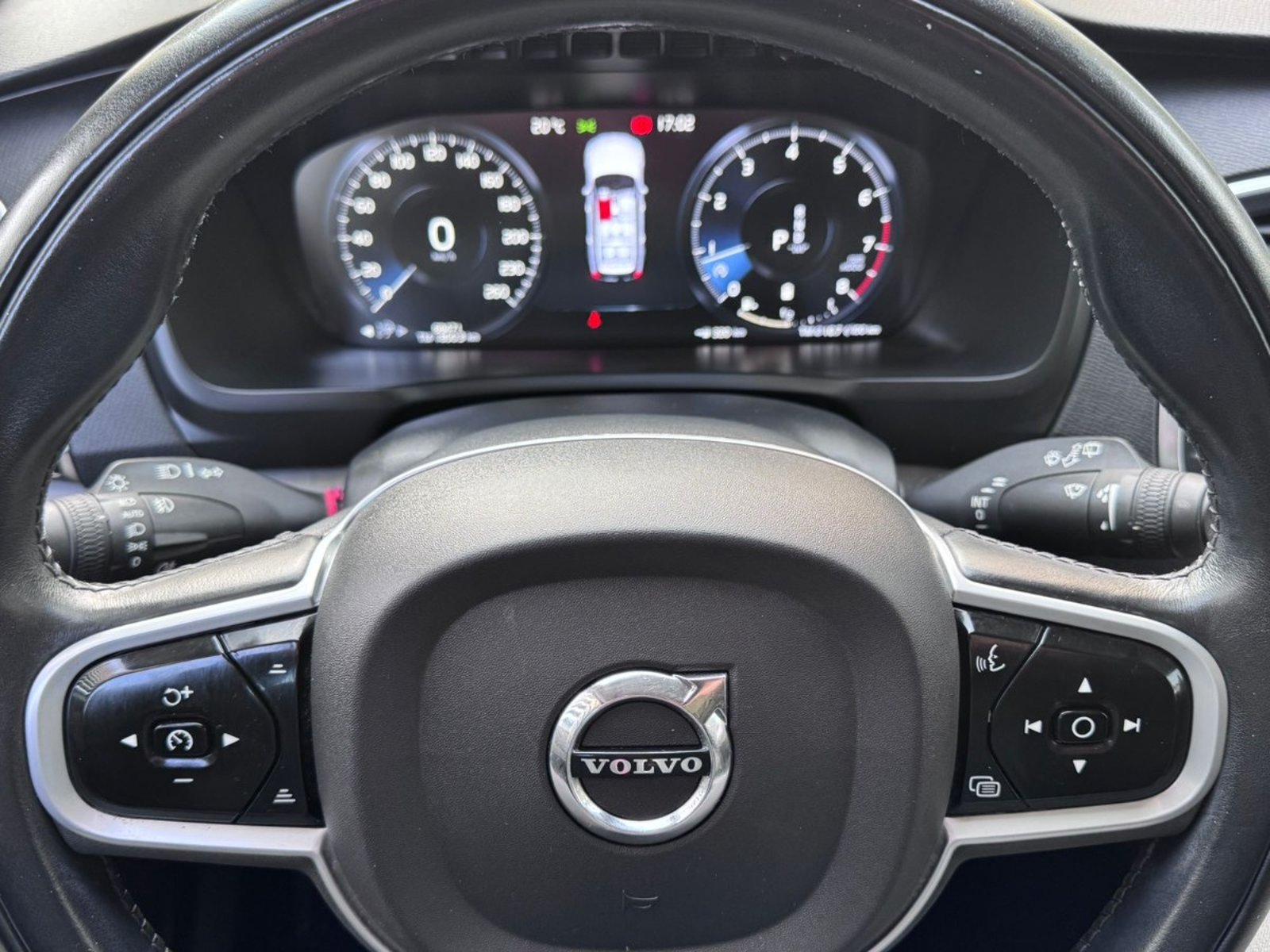VOLVO XC90 MOMENTUM II B6 4X4 2.0 AUT 2022 - Imagen 9 de 10