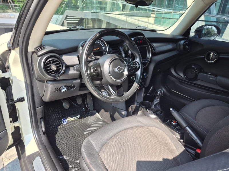 Mini COOPER F56 2019 - Imagen 9 de 10