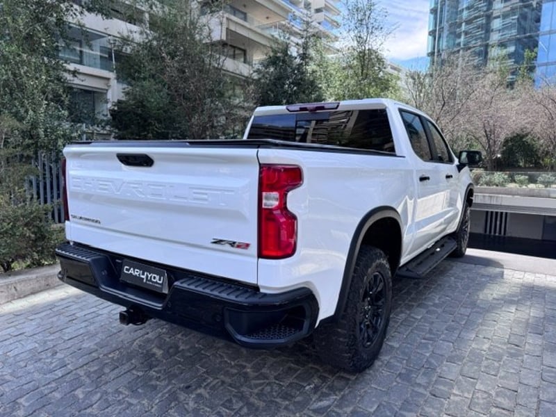 Chevrolet SILVERADO ZR2 2023 - Imagen 3 de 9