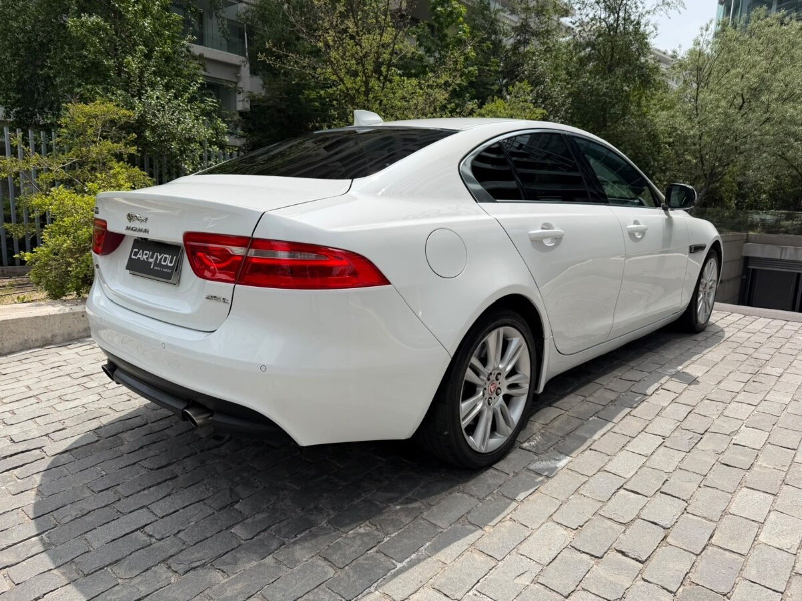 Jaguar XE PRESTIGE 2019 - Foto 4 de 10