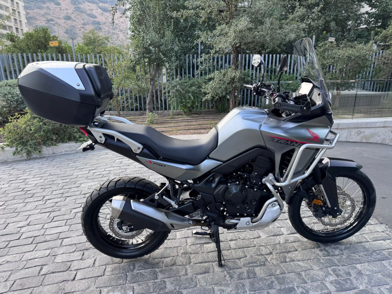 HONDA XL 750 2024 - Imagen 6 de 10