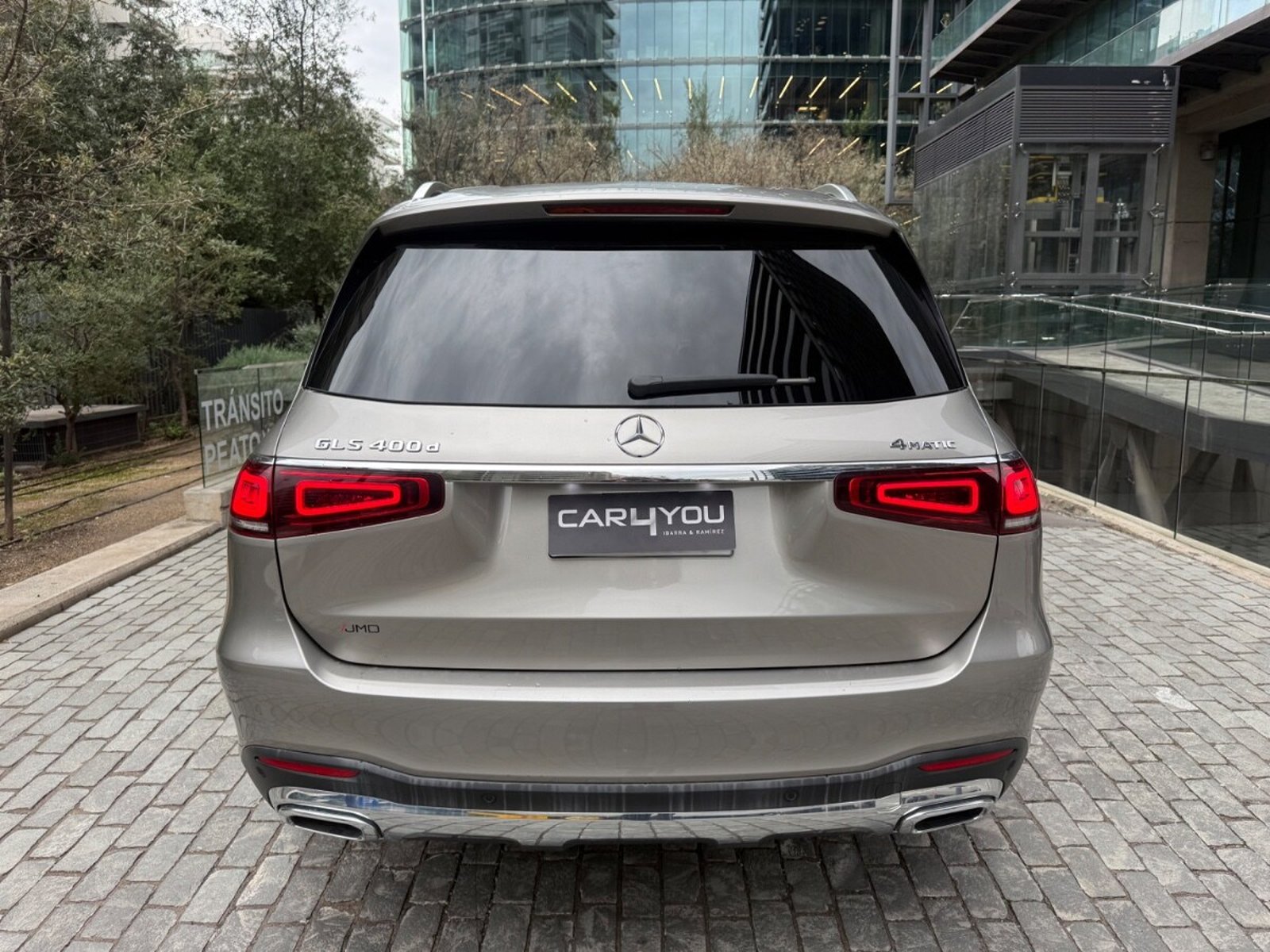 Mercedes-Benz GLS 400D LOOK AMG 2023 - Foto 5 de 10