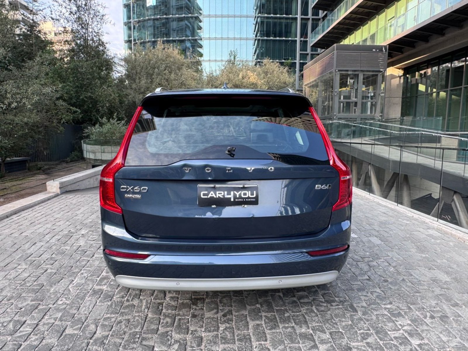 VOLVO XC90 MOMENTUM II B6 4X4 2.0 AUT 2022 - Imagen 5 de 10