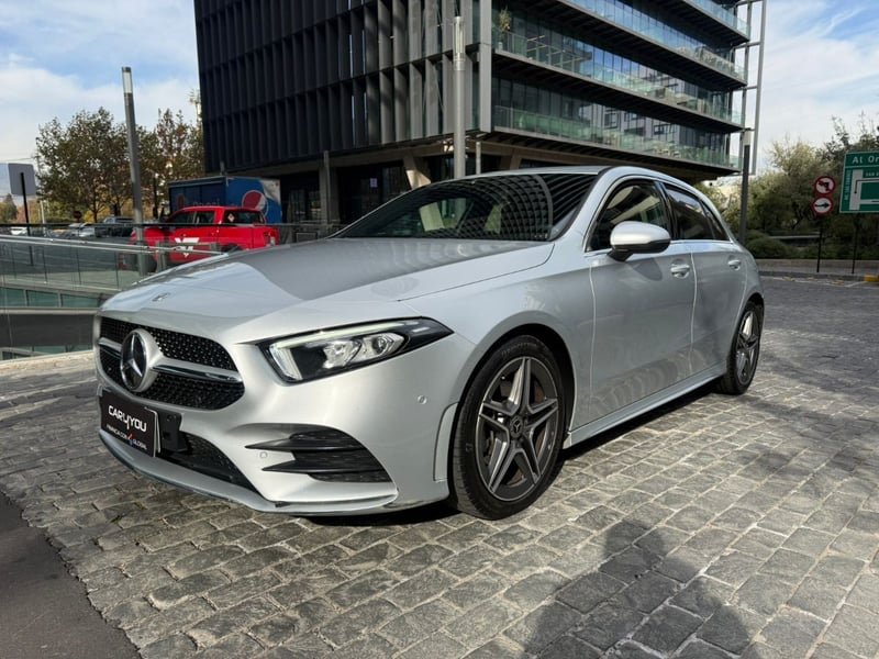 Mercedes-Benz A200 LOOK AMG 2023