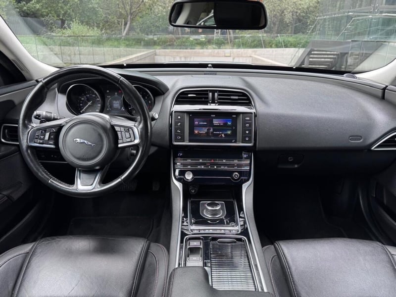 Jaguar XE PRESTIGE 2019 - Imagen 9 de 10
