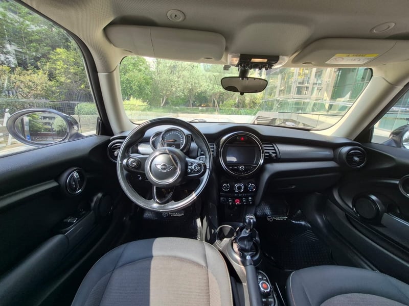 Mini COOPER F56 2019 - Imagen 8 de 10