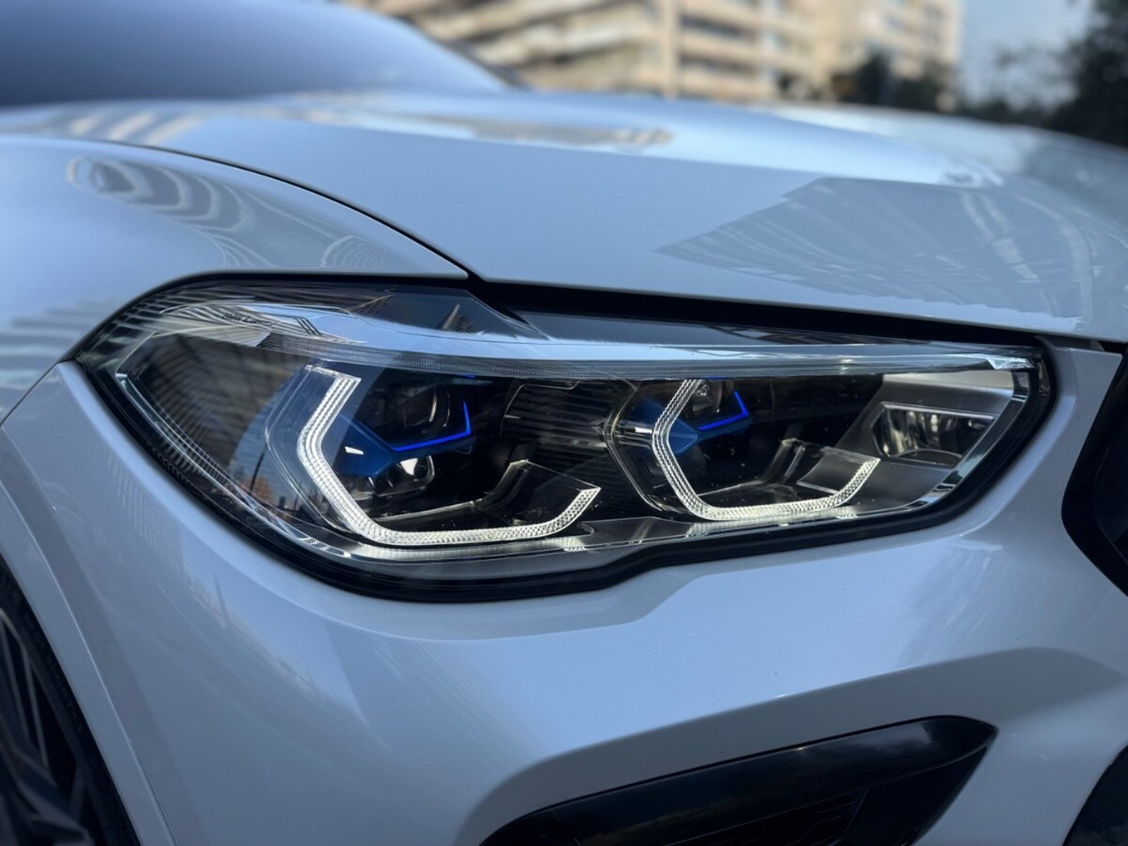 BMW X6 50I M 2022 - Foto 4 de 10