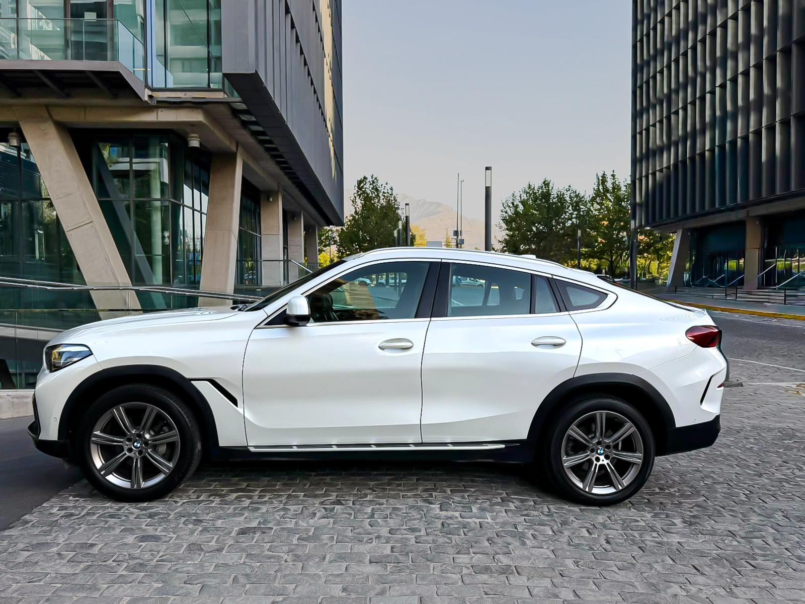 BMW X6 X6 XDRIVE 4X4 5P 3.0 AUT 2022 - Imagen 7 de 10