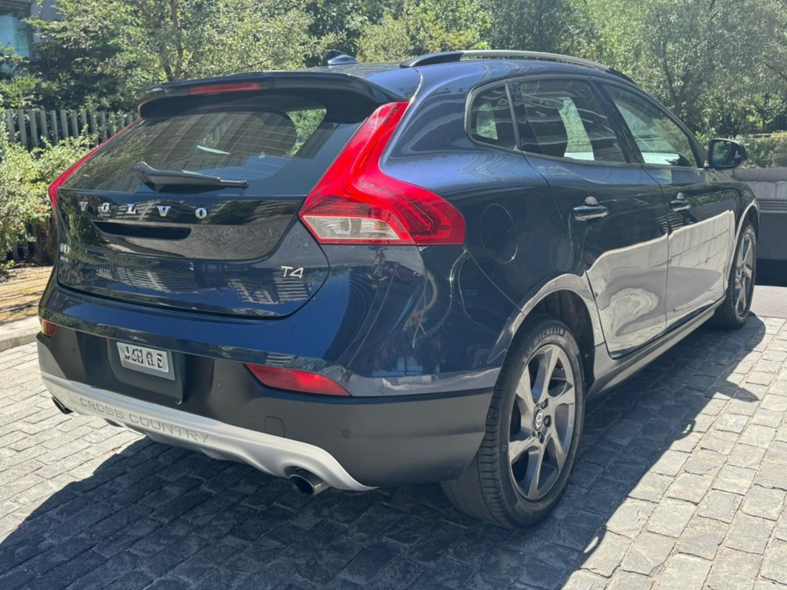 VOLVO V40 CC T4 COMFORT 2015 - Imagen 6 de 10