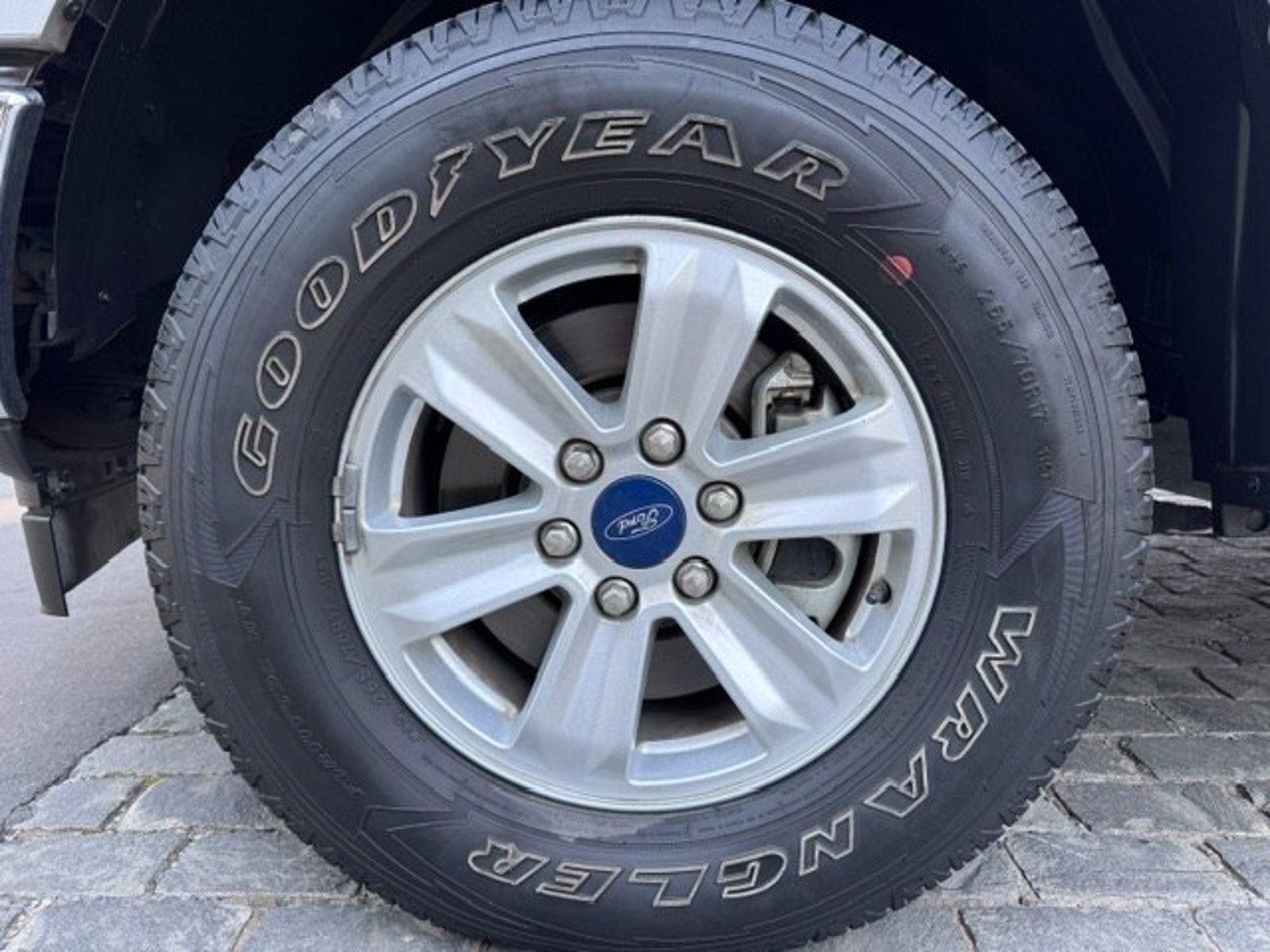 Ford F-150 XLT CABINA SIMPLE 4X4 2019 - Imagen 7 de 10