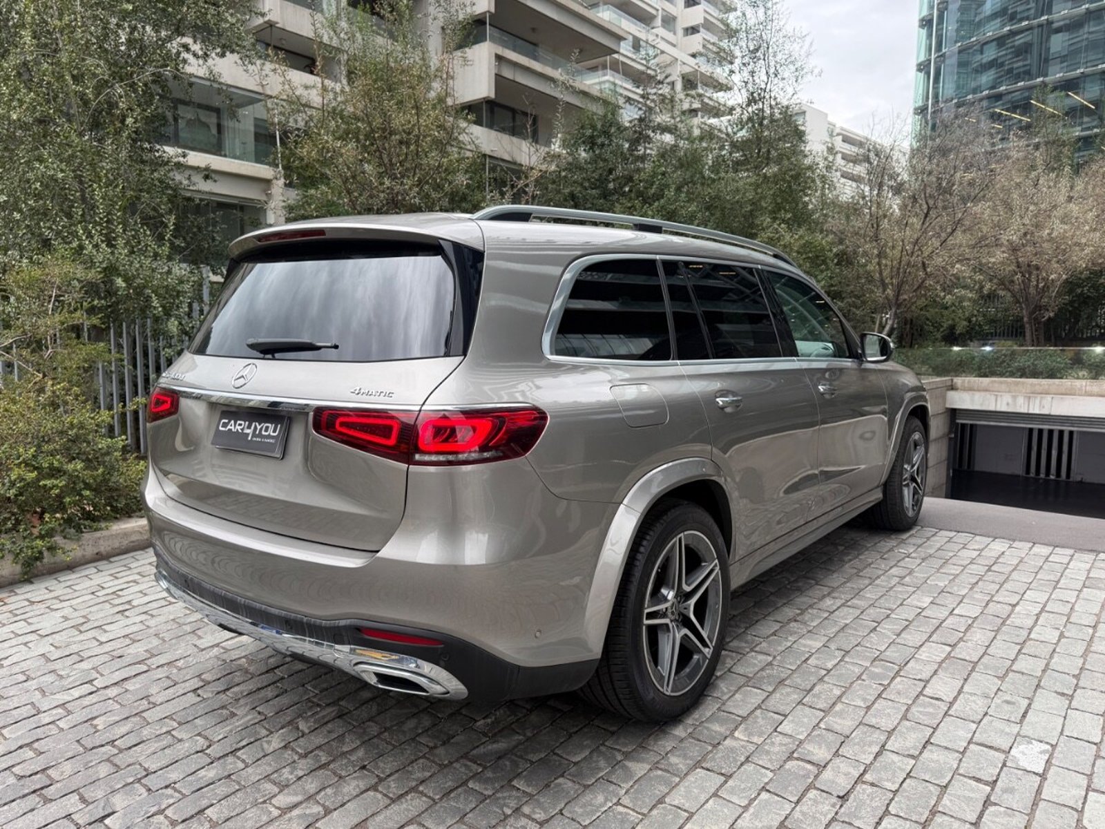 Mercedes-Benz GLS 400D LOOK AMG 2023 - Foto 4 de 10