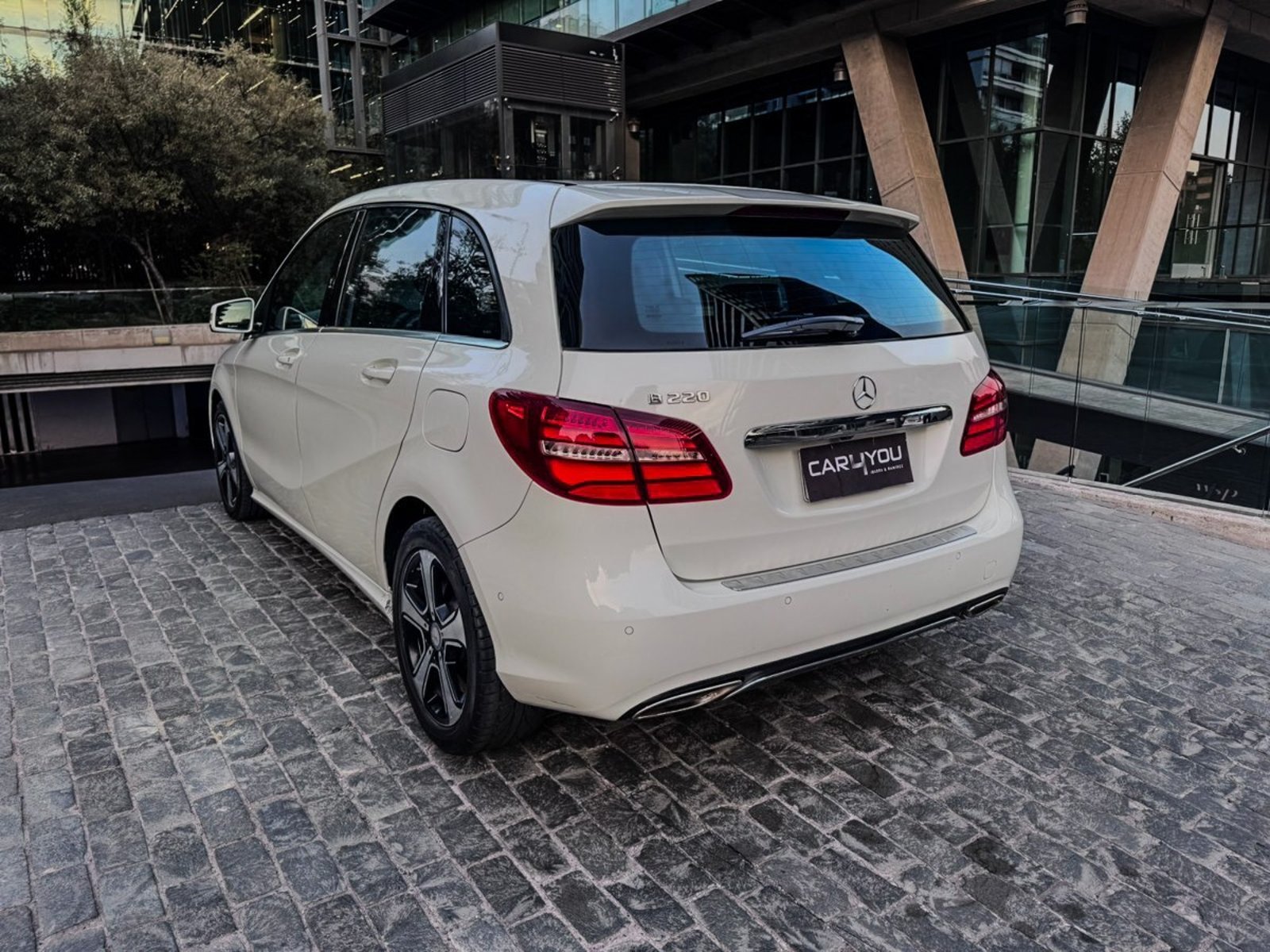Mercedes-Benz B220 2.0 2018 - Foto 4 de 10