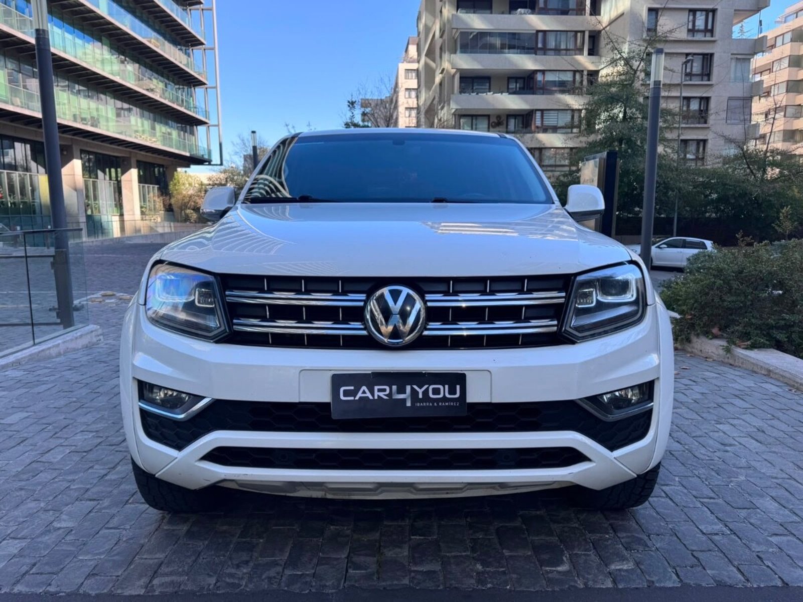 Volkswagen AMAROK 2.0 TDI 2020 - Foto 2 de 10