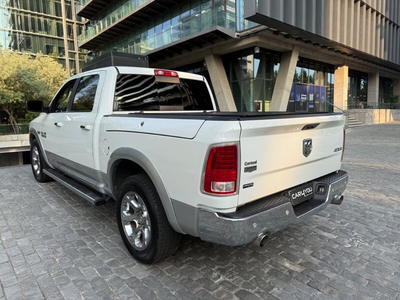 Dodge RAM 1500 LARAMIE 5.7 HEMI 2016 - Imagen 6 de 8