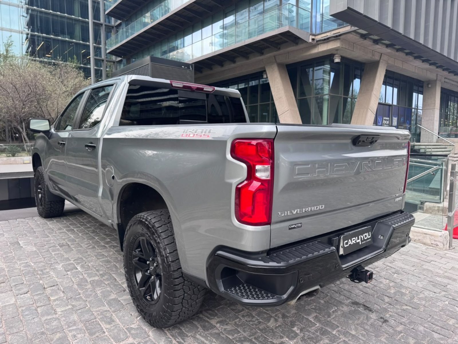 Chevrolet SILVERADO 5.3 LT TRAIL BOSS Z71 4X4 AT 4P. 2023 - Foto 5 de 10