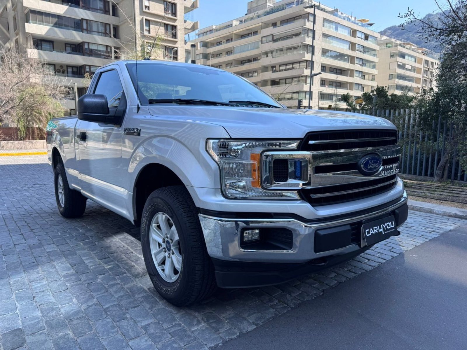 Ford F-150 3.3 XLT 4X4 REG CAB AT 2P. 2019 - Foto 2 de 10
