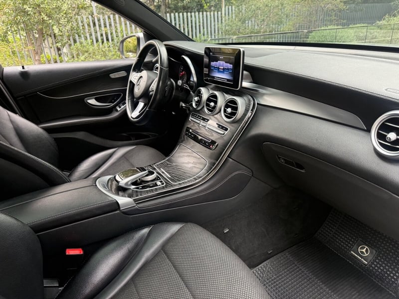 Mercedes-Benz GLC 250 DIESEL 2018 - Imagen 9 de 10