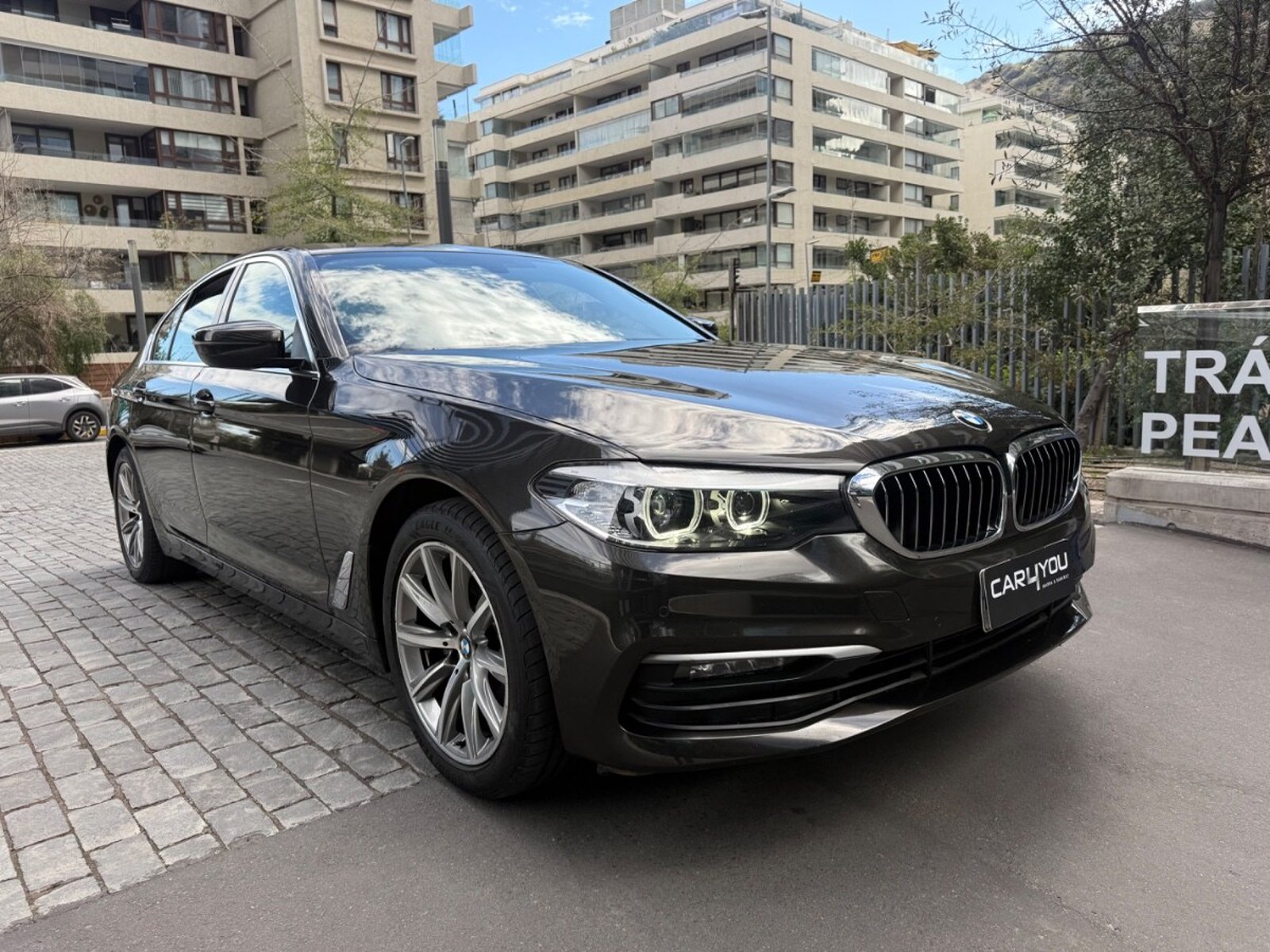 BMW 520 UNICO DUEÑO 2019 - Imagen 3 de 10
