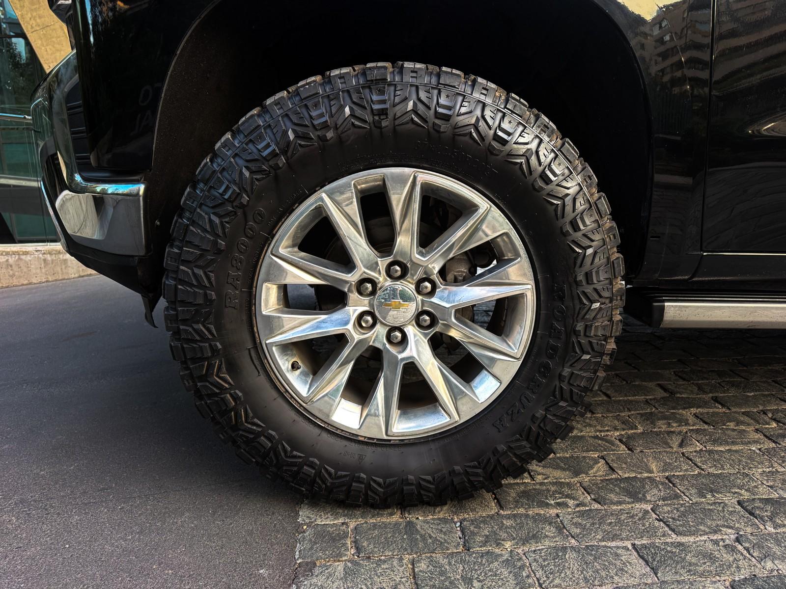 CHEVROLET SILVERADO LTZ DC 4WD 5.3 2022 - Imagen 7 de 10