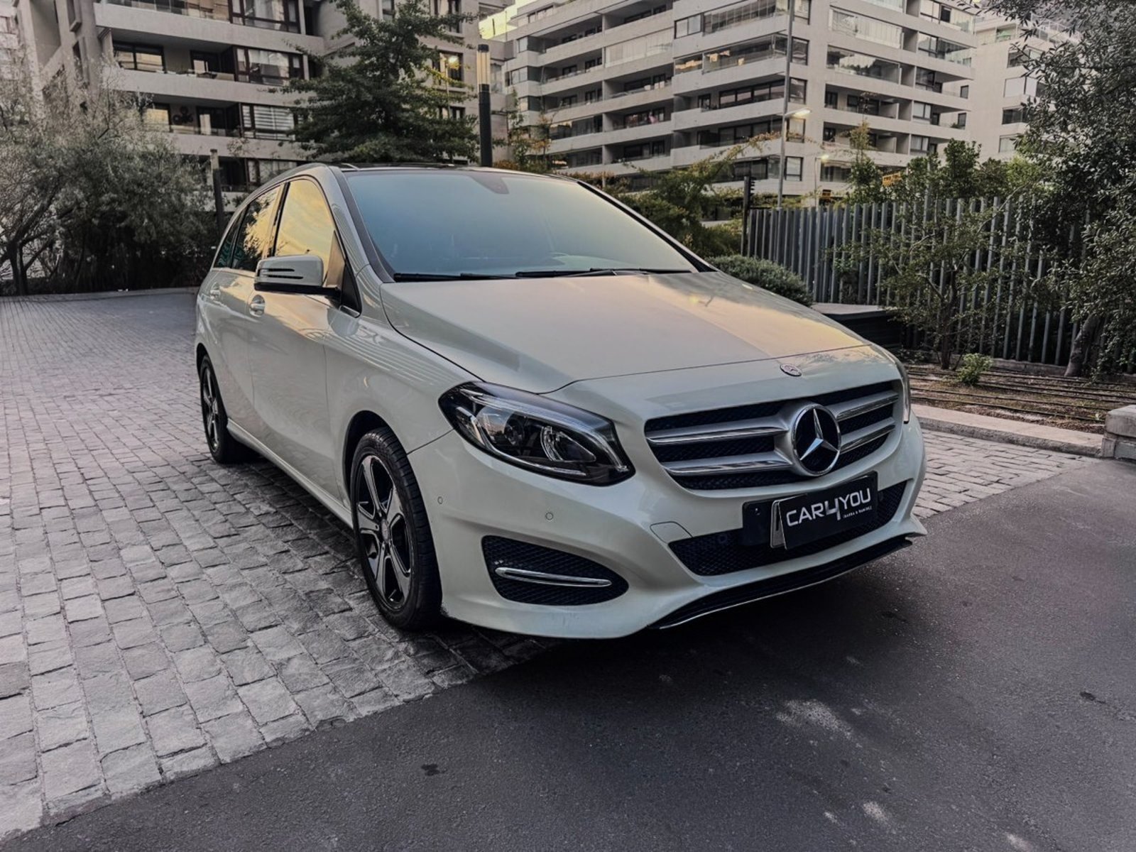 Mercedes-Benz B220 2.0 2018 - Foto 3 de 10
